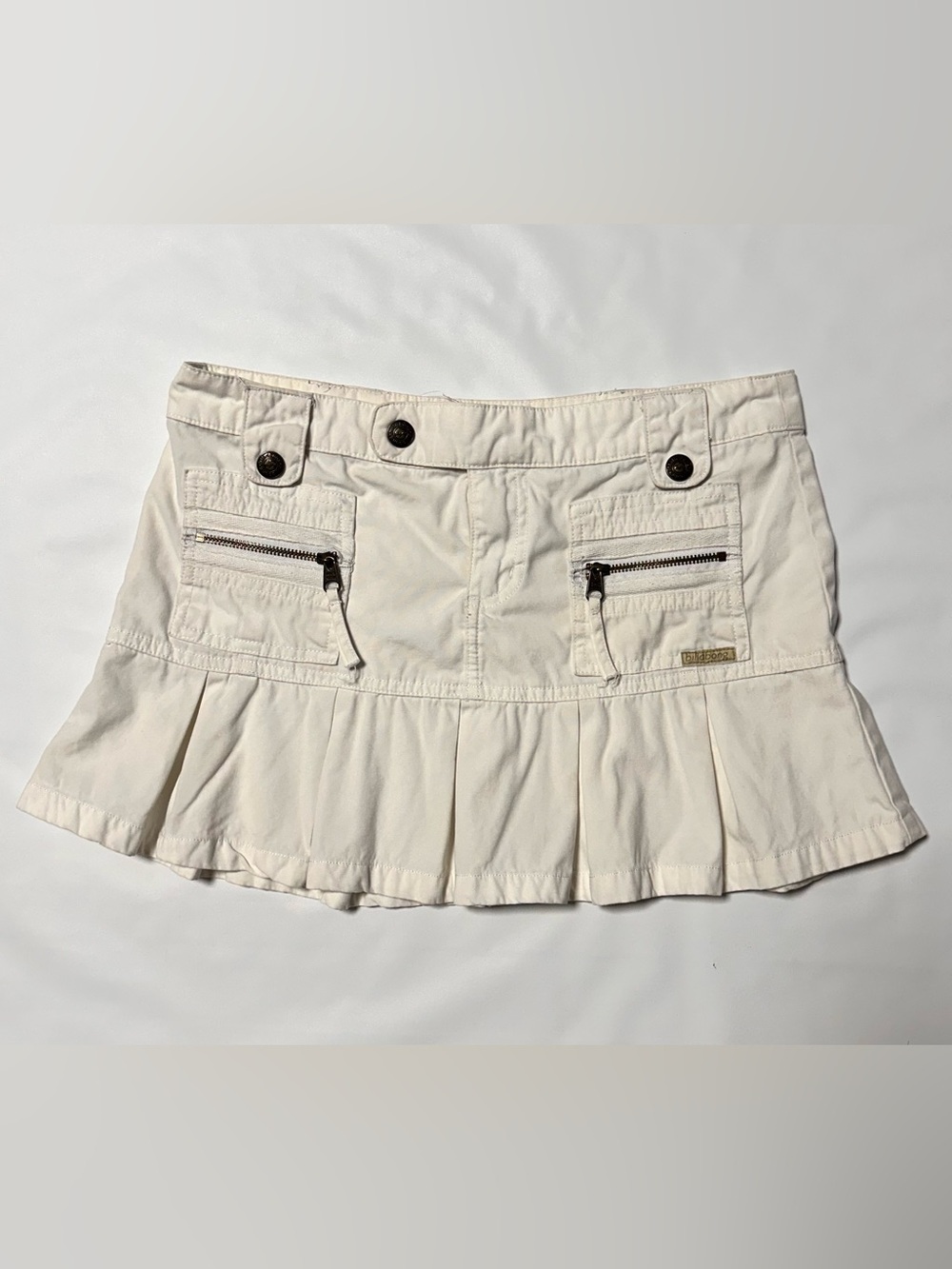 Billabong Cream Pleated Mini Skirt with Zip Pockets